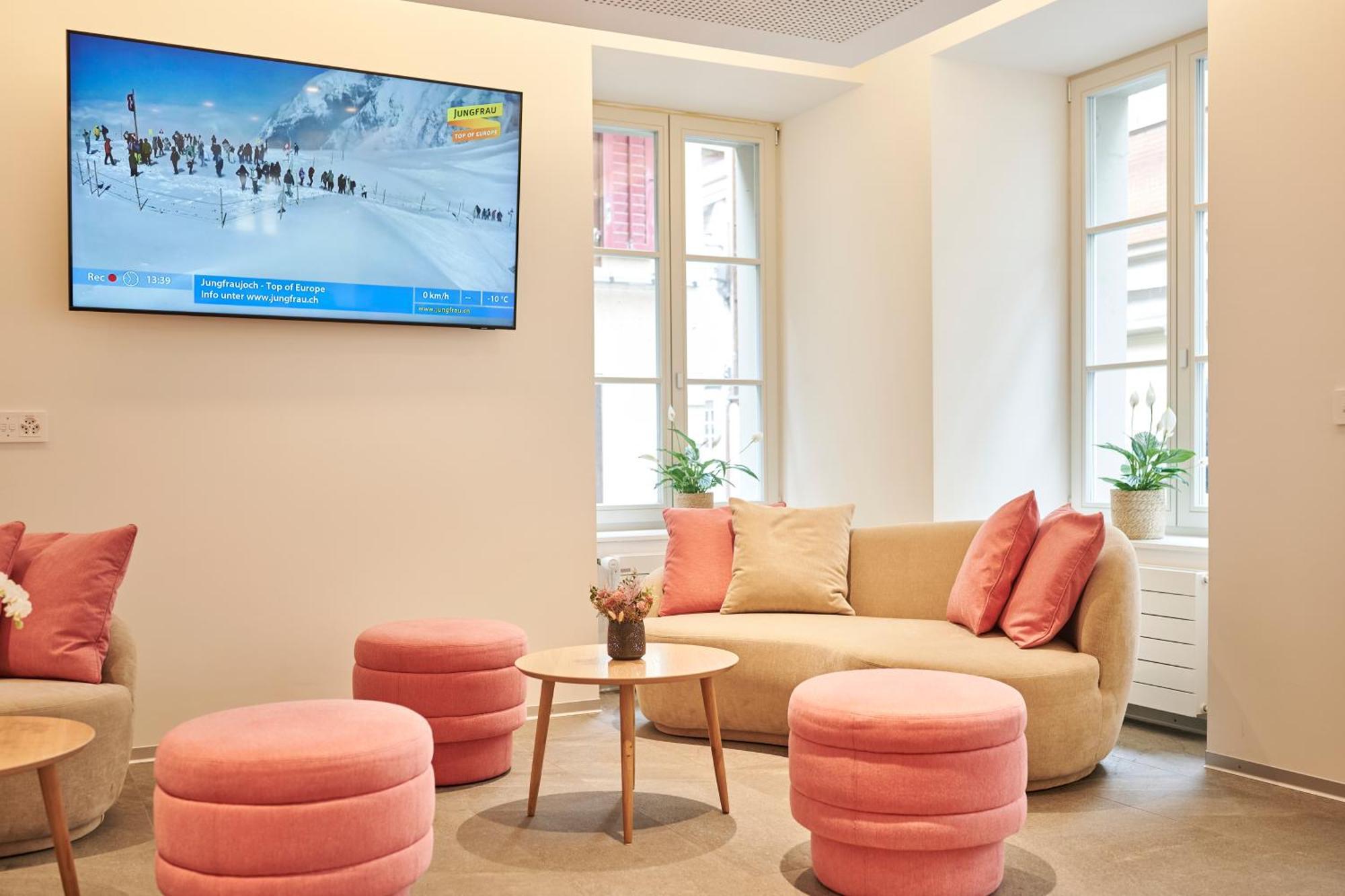 Aparthotel Krone - Self Check-In Unterseen Ngoại thất bức ảnh
