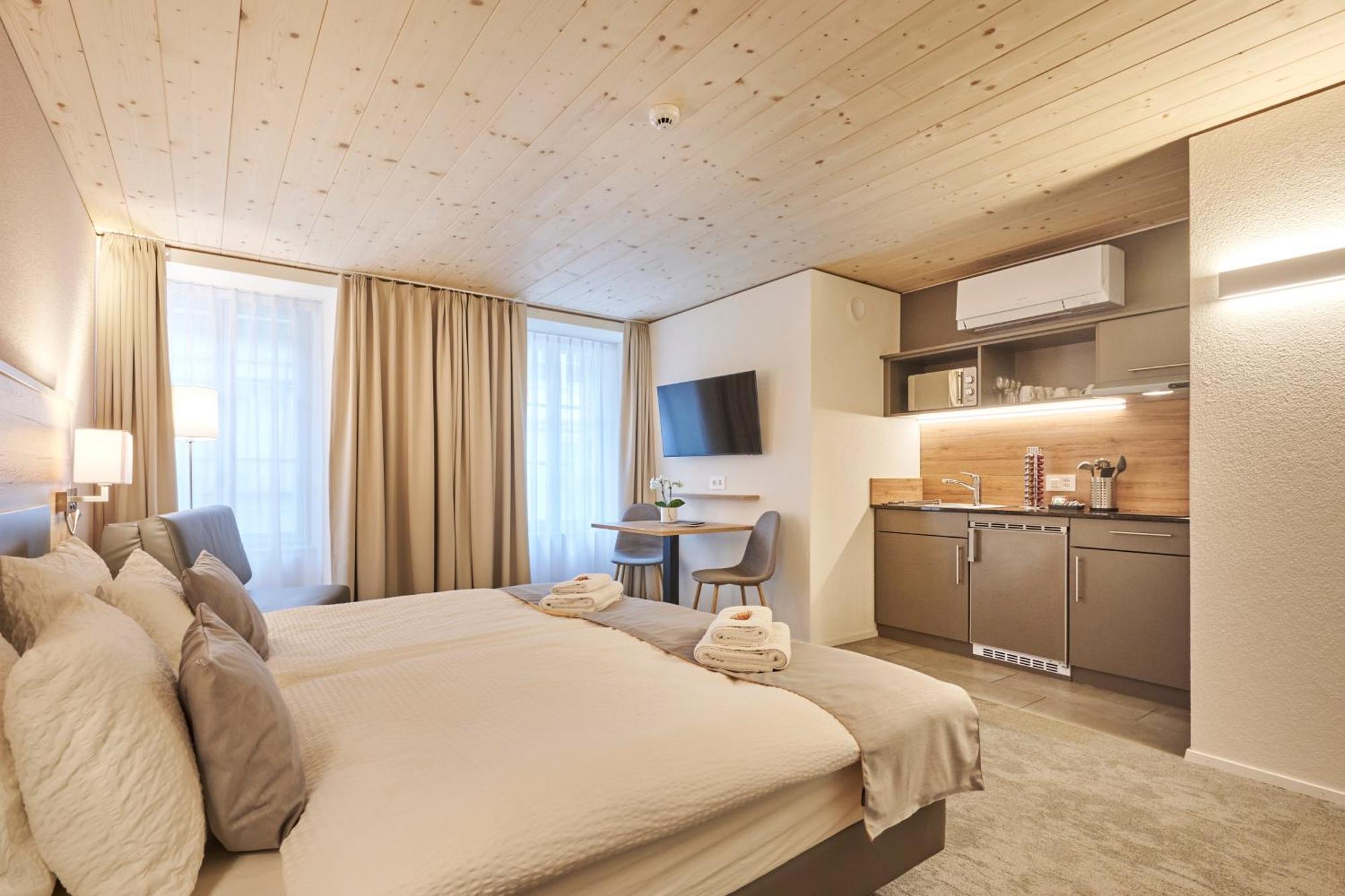 Aparthotel Krone - Self Check-In Unterseen Ngoại thất bức ảnh