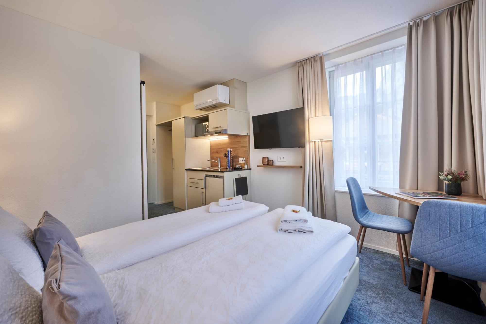 Aparthotel Krone - Self Check-In Unterseen Ngoại thất bức ảnh